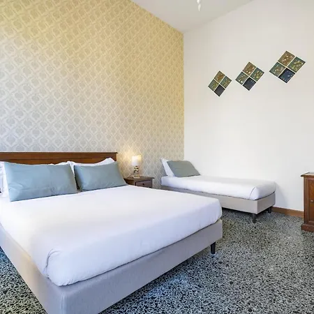 Residenza Centopietre - Dorsoduro By Wonderful Italy Venice Exterior photo