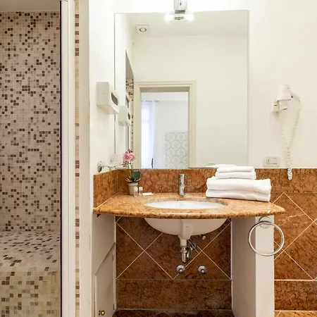 Residenza Centopietre - Dorsoduro By Wonderful Italy Venice Exterior photo