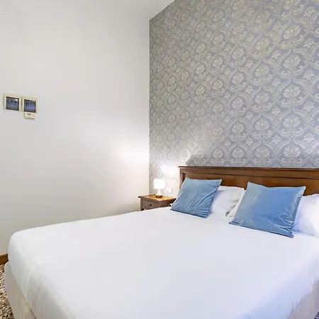 Residenza Centopietre - Dorsoduro By Wonderful Italy Venice Exterior photo