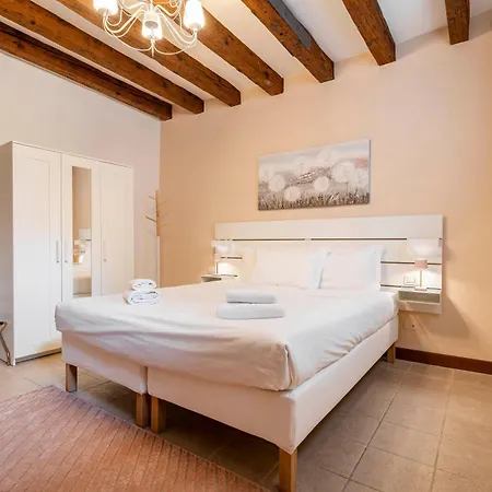 Residenza Centopietre - Dorsoduro By Wonderful Italy Venice Exterior photo